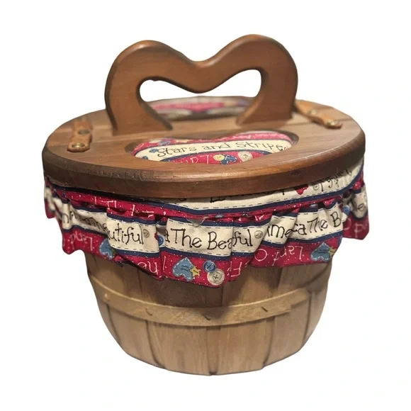 Vintage Sewing Bushel Basket Split Lid Floral Patriotic Theme - Picture 2 of 16